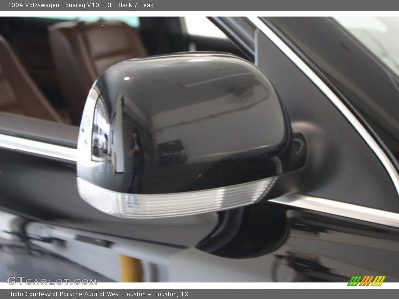 Black / Teak 2004 Volkswagen Touareg V10 TDI