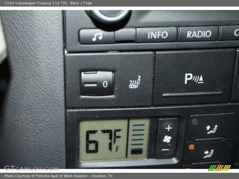 Black / Teak 2004 Volkswagen Touareg V10 TDI