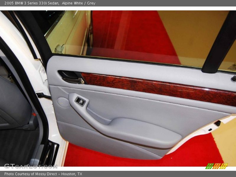 Alpine White / Grey 2005 BMW 3 Series 330i Sedan