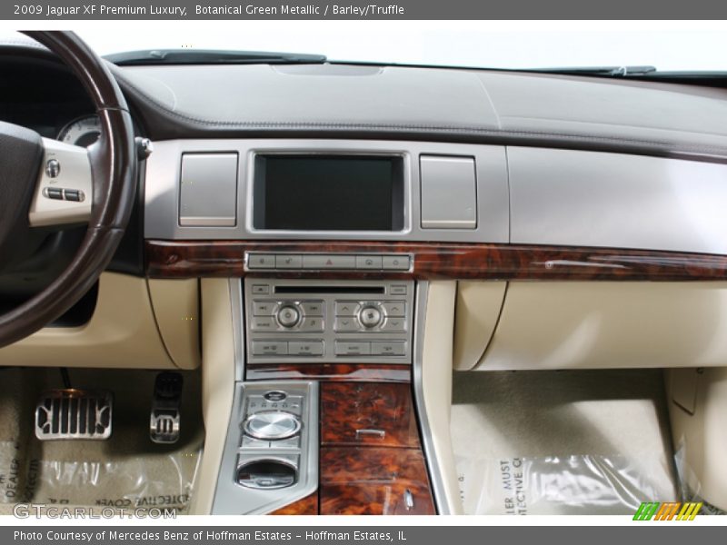 Botanical Green Metallic / Barley/Truffle 2009 Jaguar XF Premium Luxury