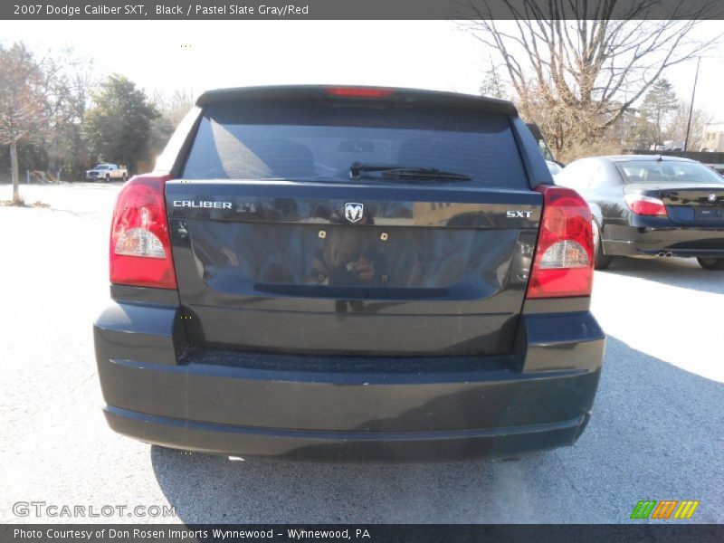 Black / Pastel Slate Gray/Red 2007 Dodge Caliber SXT