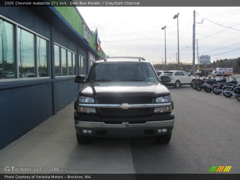 Dark Blue Metallic / Gray/Dark Charcoal 2005 Chevrolet Avalanche Z71 4x4