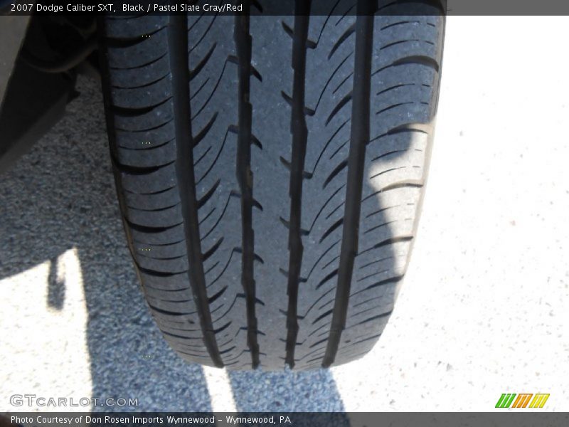 Black / Pastel Slate Gray/Red 2007 Dodge Caliber SXT