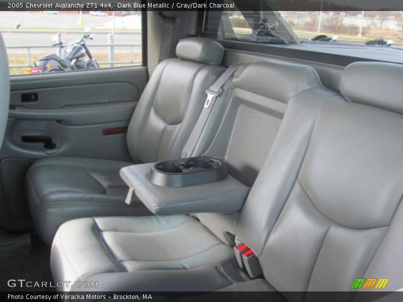 Dark Blue Metallic / Gray/Dark Charcoal 2005 Chevrolet Avalanche Z71 4x4
