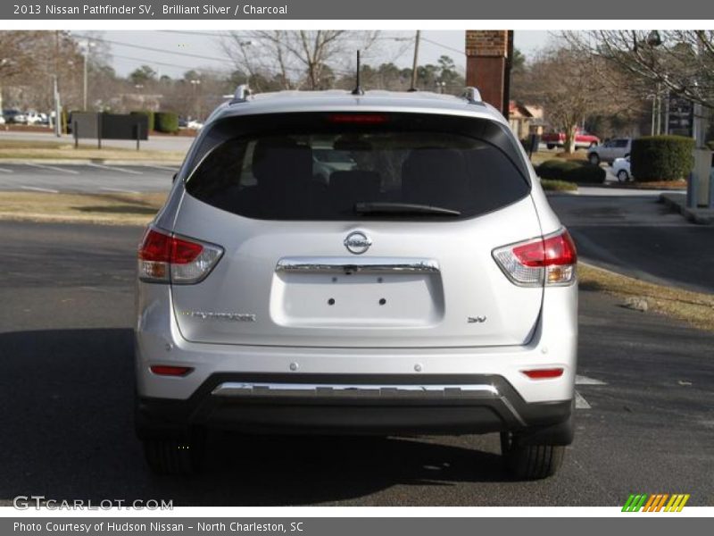 Brilliant Silver / Charcoal 2013 Nissan Pathfinder SV