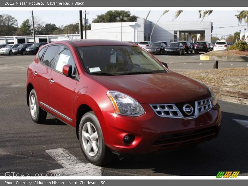 Cayenne Red / Black 2013 Nissan Rogue S