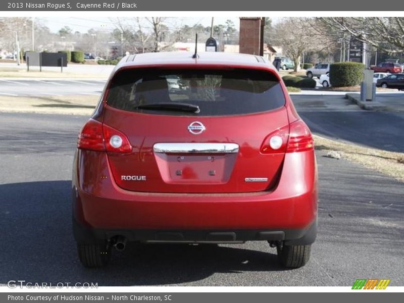 Cayenne Red / Black 2013 Nissan Rogue S