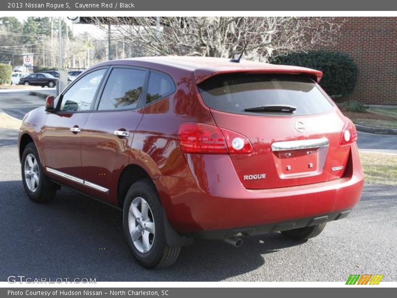 Cayenne Red / Black 2013 Nissan Rogue S