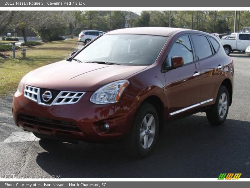 Cayenne Red / Black 2013 Nissan Rogue S
