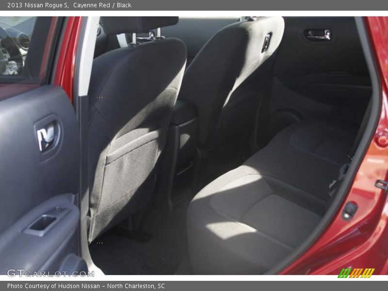 Cayenne Red / Black 2013 Nissan Rogue S