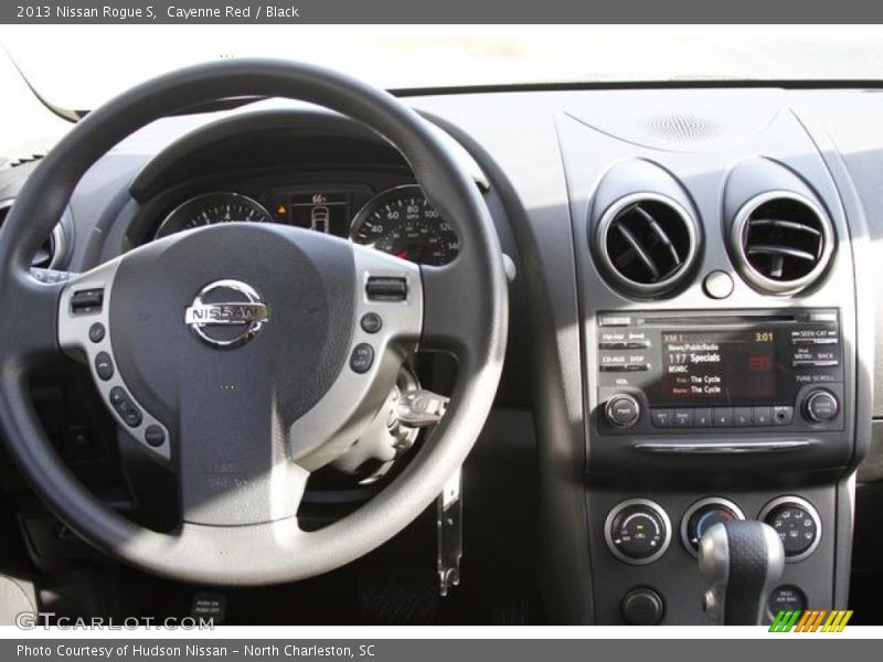 Cayenne Red / Black 2013 Nissan Rogue S