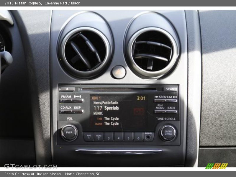Cayenne Red / Black 2013 Nissan Rogue S