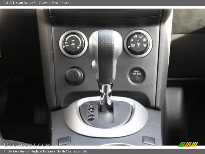 Cayenne Red / Black 2013 Nissan Rogue S