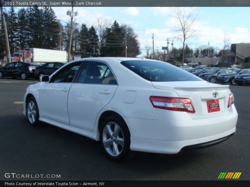 Super White / Dark Charcoal 2011 Toyota Camry SE