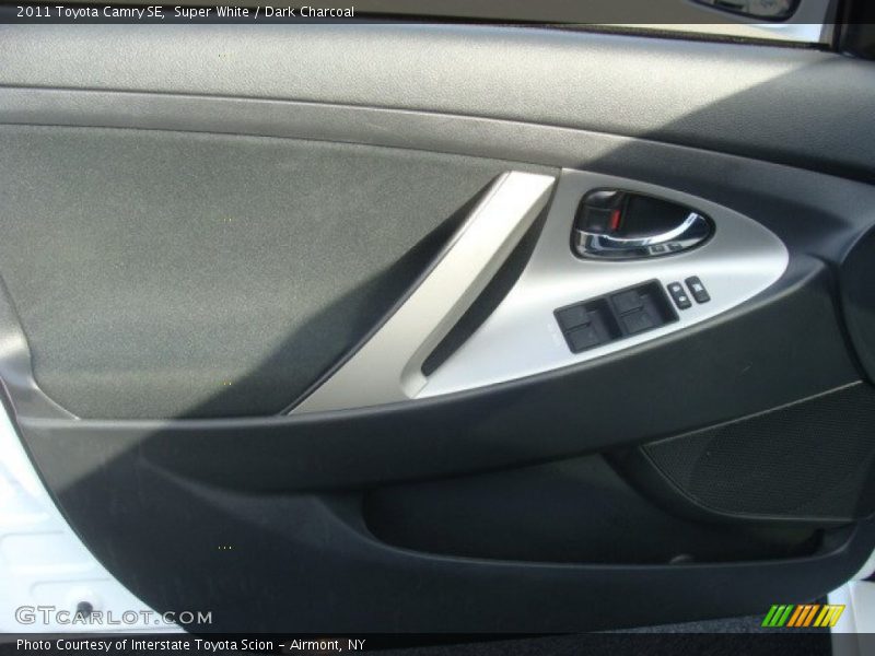 Super White / Dark Charcoal 2011 Toyota Camry SE