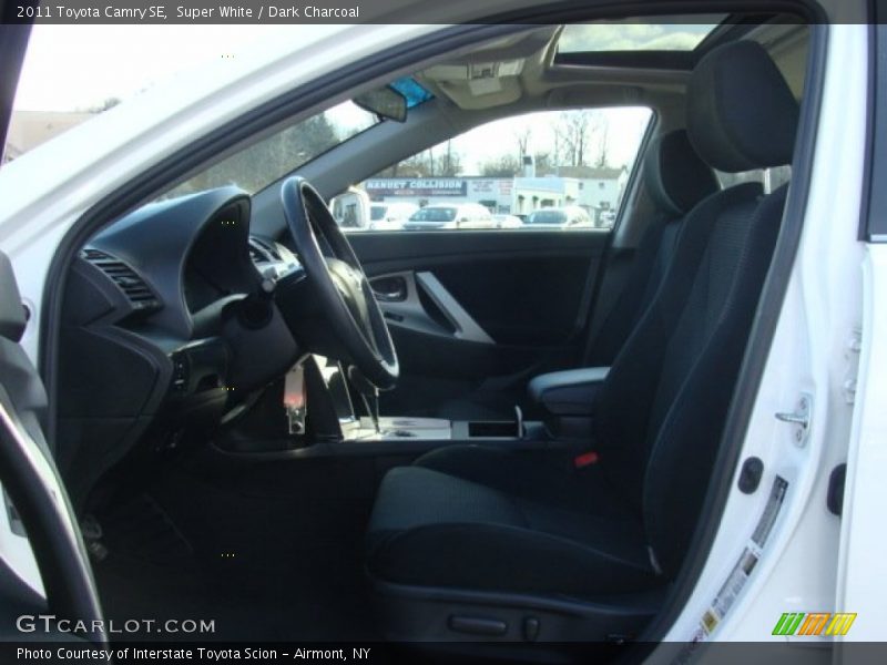 Super White / Dark Charcoal 2011 Toyota Camry SE