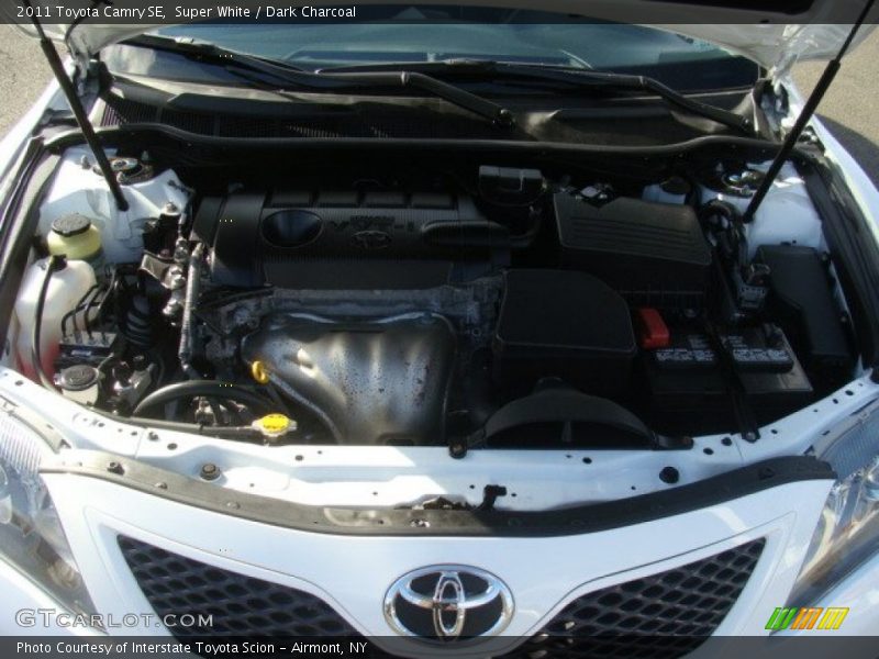 Super White / Dark Charcoal 2011 Toyota Camry SE