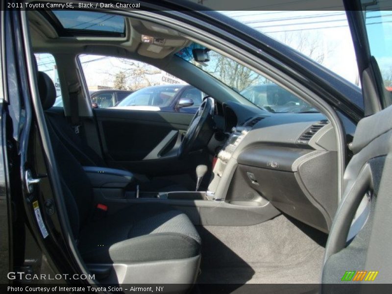 Black / Dark Charcoal 2011 Toyota Camry SE