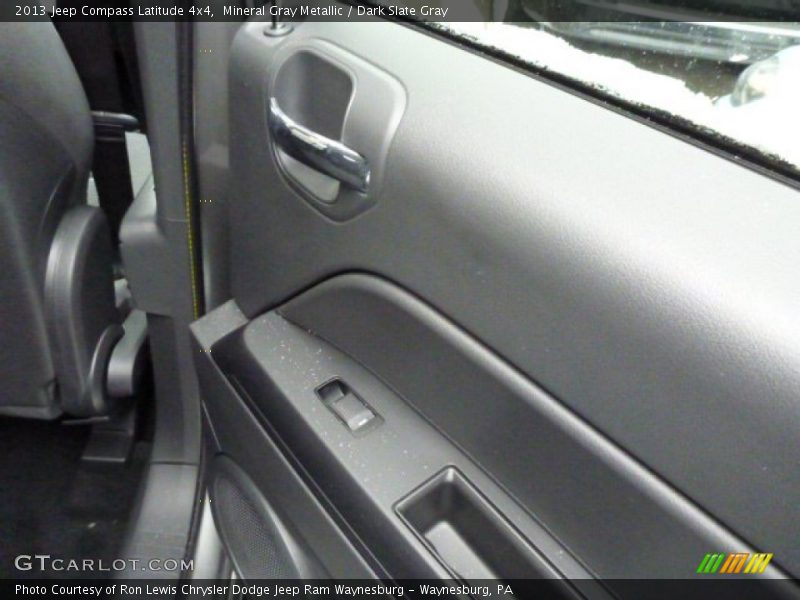 Mineral Gray Metallic / Dark Slate Gray 2013 Jeep Compass Latitude 4x4
