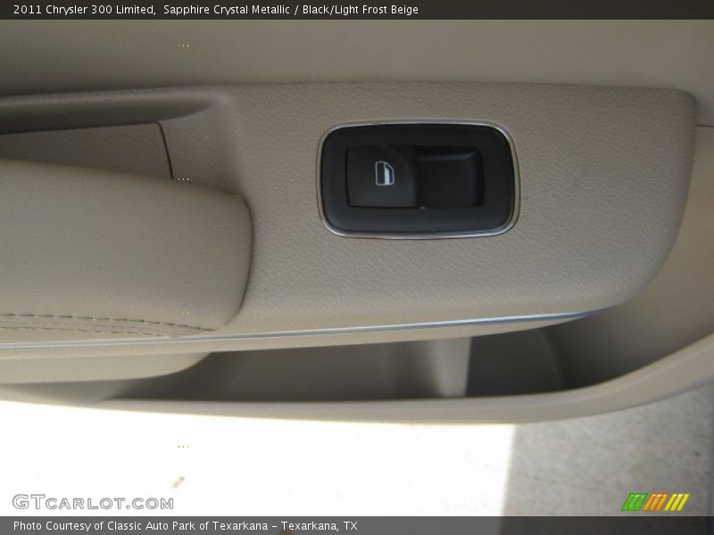 Sapphire Crystal Metallic / Black/Light Frost Beige 2011 Chrysler 300 Limited