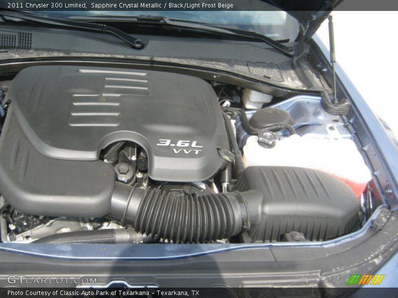 Sapphire Crystal Metallic / Black/Light Frost Beige 2011 Chrysler 300 Limited