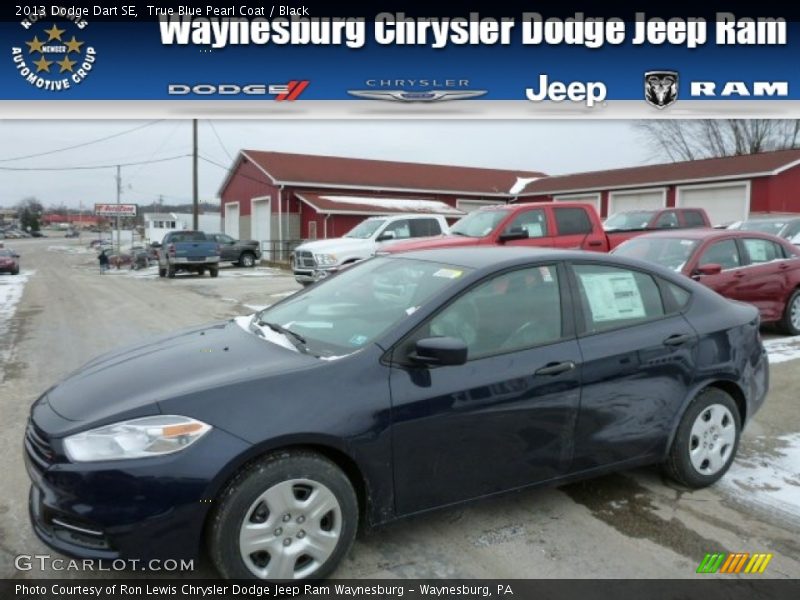 True Blue Pearl Coat / Black 2013 Dodge Dart SE