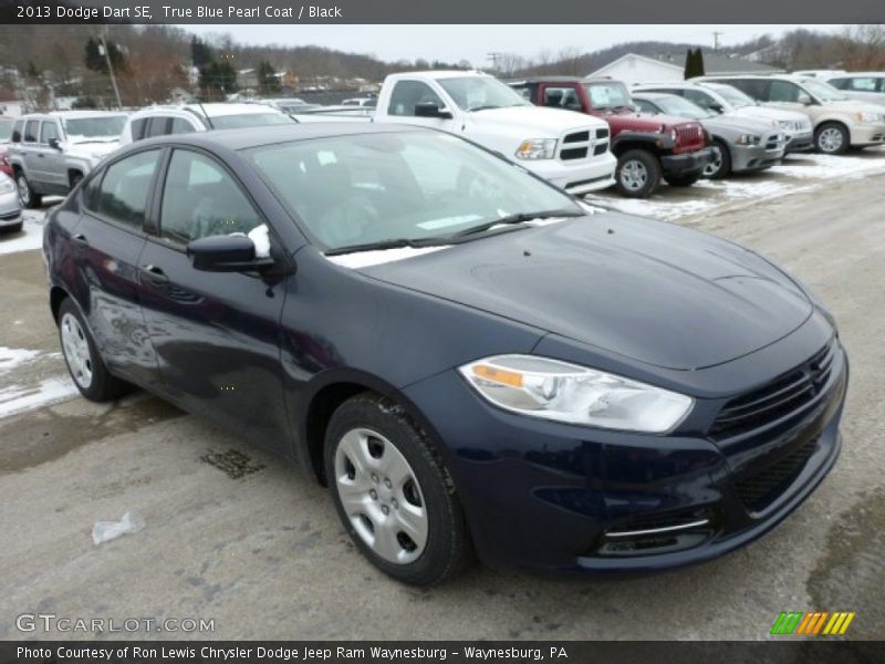 True Blue Pearl Coat / Black 2013 Dodge Dart SE