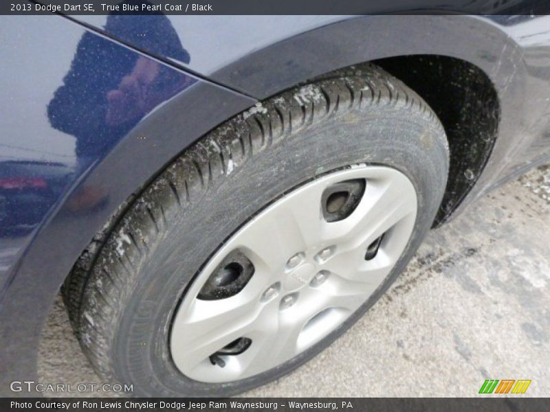 True Blue Pearl Coat / Black 2013 Dodge Dart SE