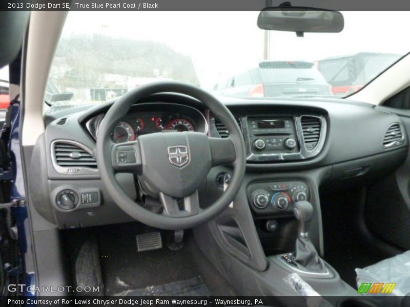 True Blue Pearl Coat / Black 2013 Dodge Dart SE