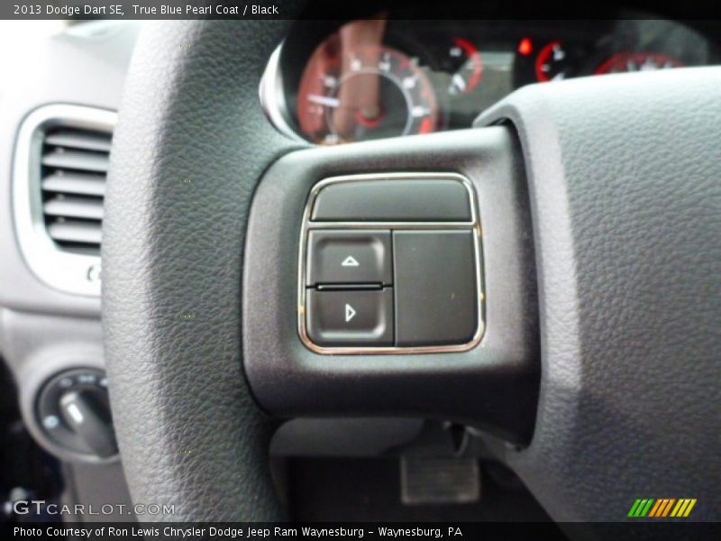 True Blue Pearl Coat / Black 2013 Dodge Dart SE