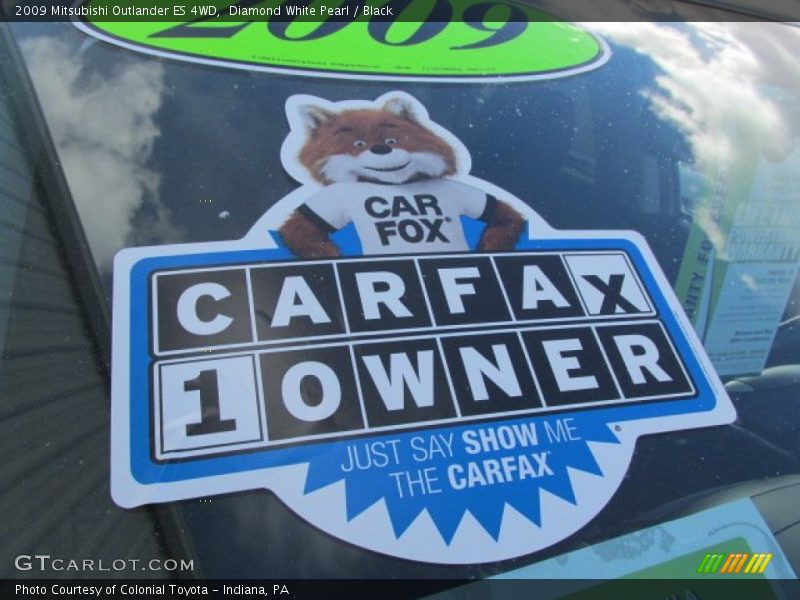 Diamond White Pearl / Black 2009 Mitsubishi Outlander ES 4WD