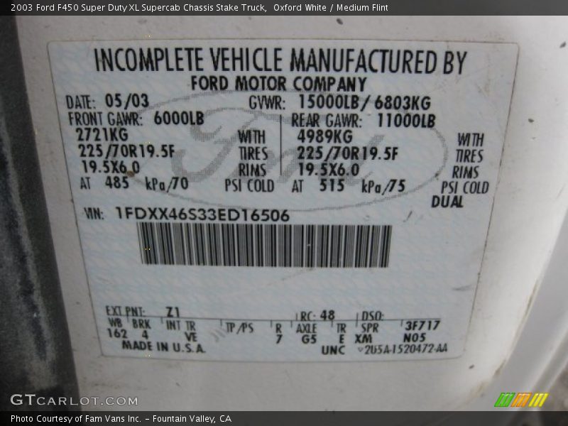 Oxford White / Medium Flint 2003 Ford F450 Super Duty XL Supercab Chassis Stake Truck