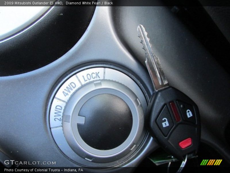 Keys of 2009 Outlander ES 4WD