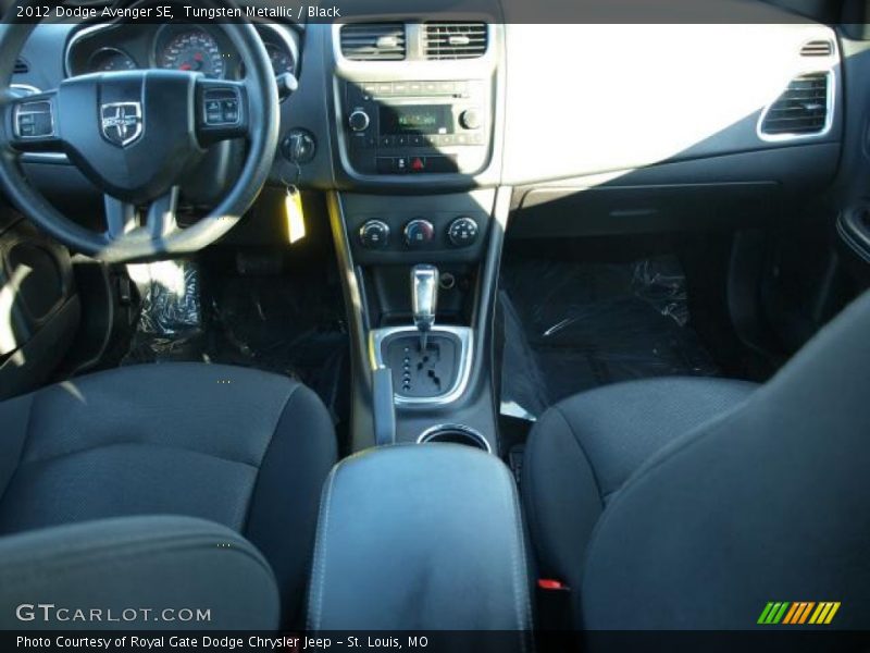Tungsten Metallic / Black 2012 Dodge Avenger SE