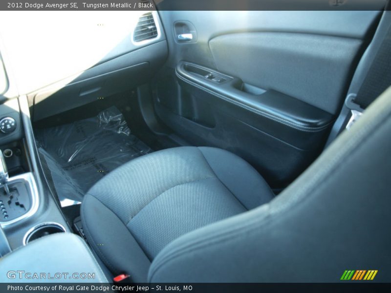 Tungsten Metallic / Black 2012 Dodge Avenger SE