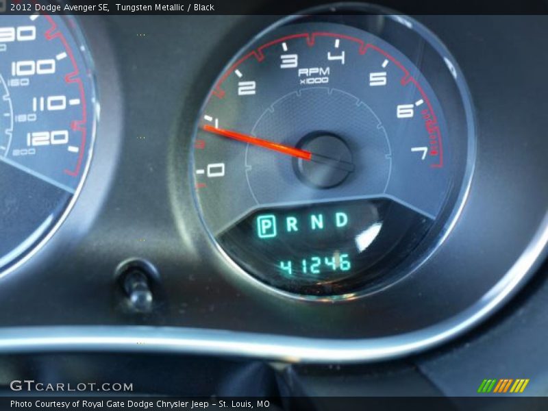 Tungsten Metallic / Black 2012 Dodge Avenger SE