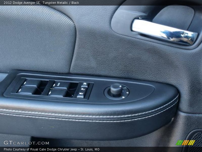 Tungsten Metallic / Black 2012 Dodge Avenger SE