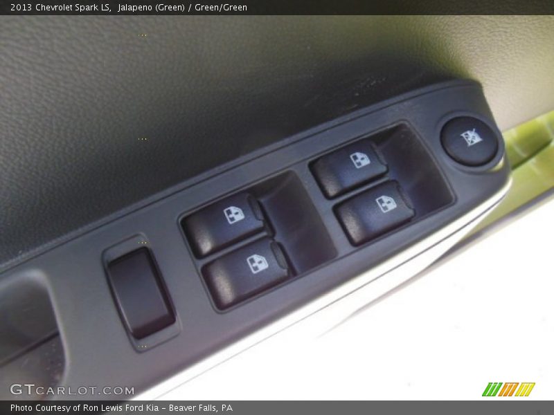Jalapeno (Green) / Green/Green 2013 Chevrolet Spark LS