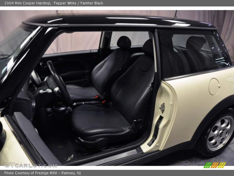 Pepper White / Panther Black 2004 Mini Cooper Hardtop