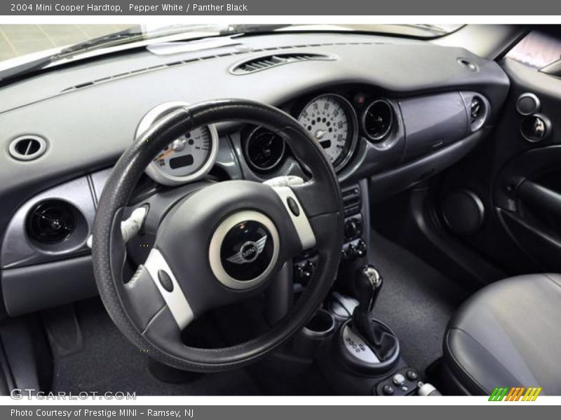 Pepper White / Panther Black 2004 Mini Cooper Hardtop