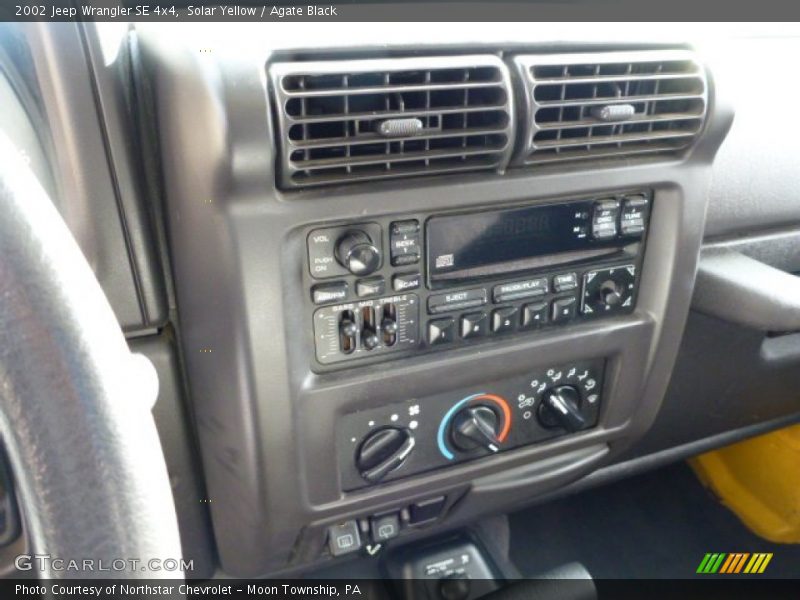 Controls of 2002 Wrangler SE 4x4