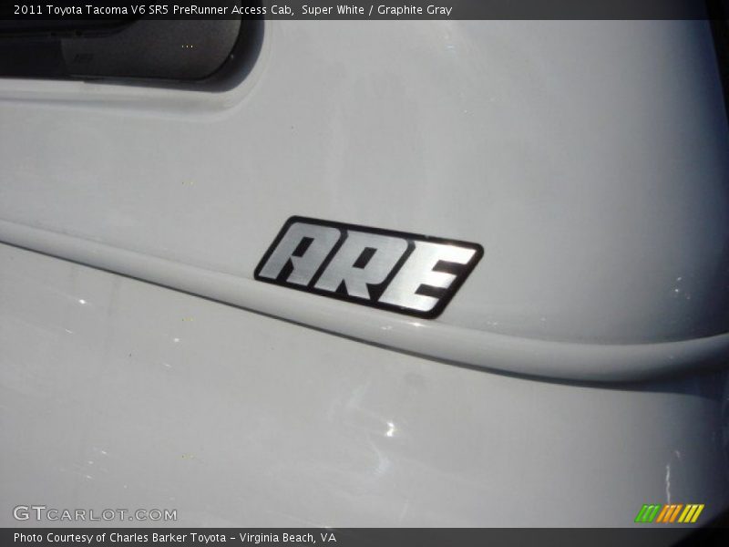Super White / Graphite Gray 2011 Toyota Tacoma V6 SR5 PreRunner Access Cab