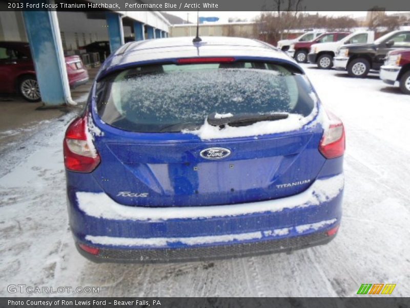 Performance Blue / Arctic White 2013 Ford Focus Titanium Hatchback