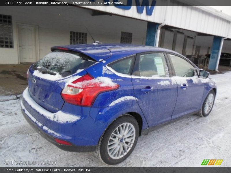 Performance Blue / Arctic White 2013 Ford Focus Titanium Hatchback