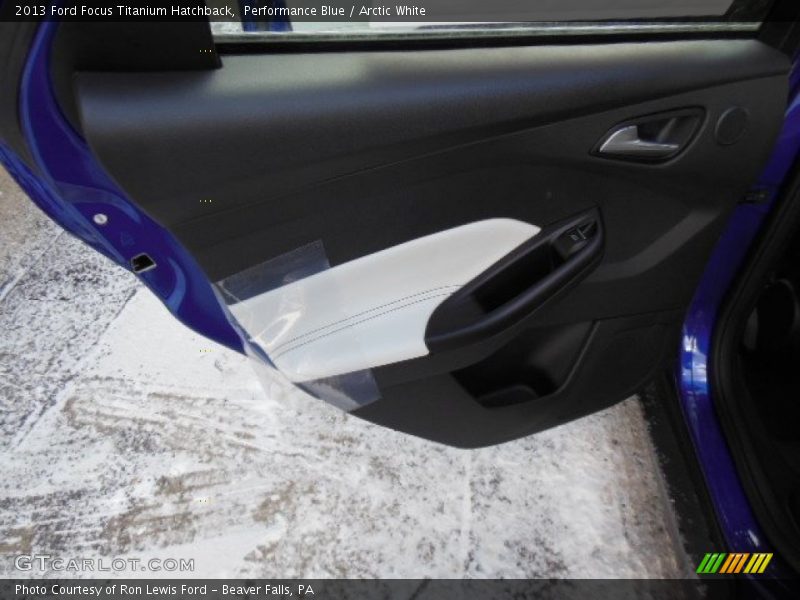 Performance Blue / Arctic White 2013 Ford Focus Titanium Hatchback