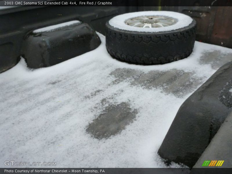 Fire Red / Graphite 2003 GMC Sonoma SLS Extended Cab 4x4