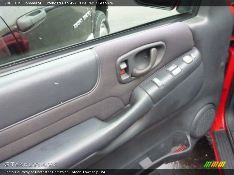 Fire Red / Graphite 2003 GMC Sonoma SLS Extended Cab 4x4