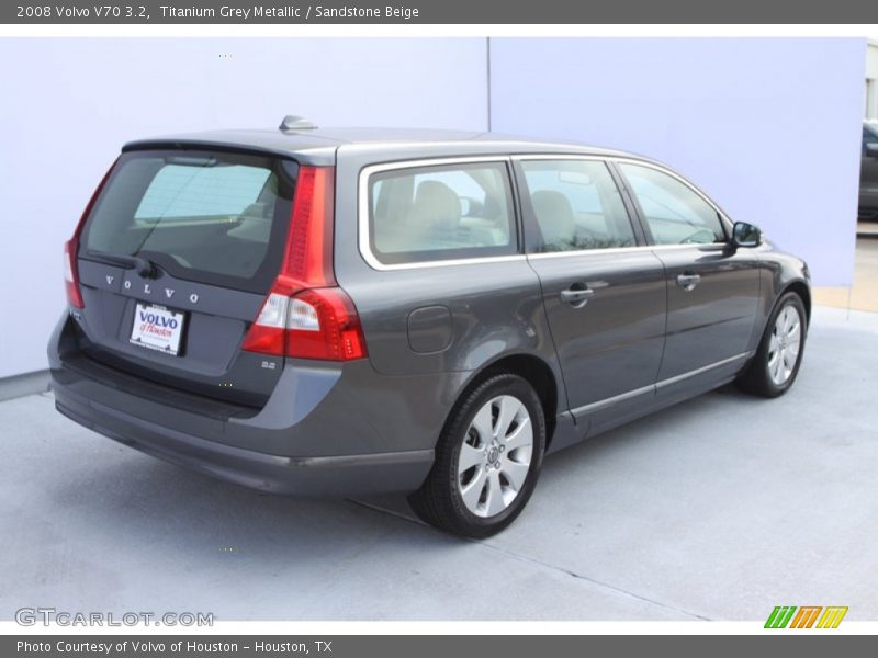 Titanium Grey Metallic / Sandstone Beige 2008 Volvo V70 3.2