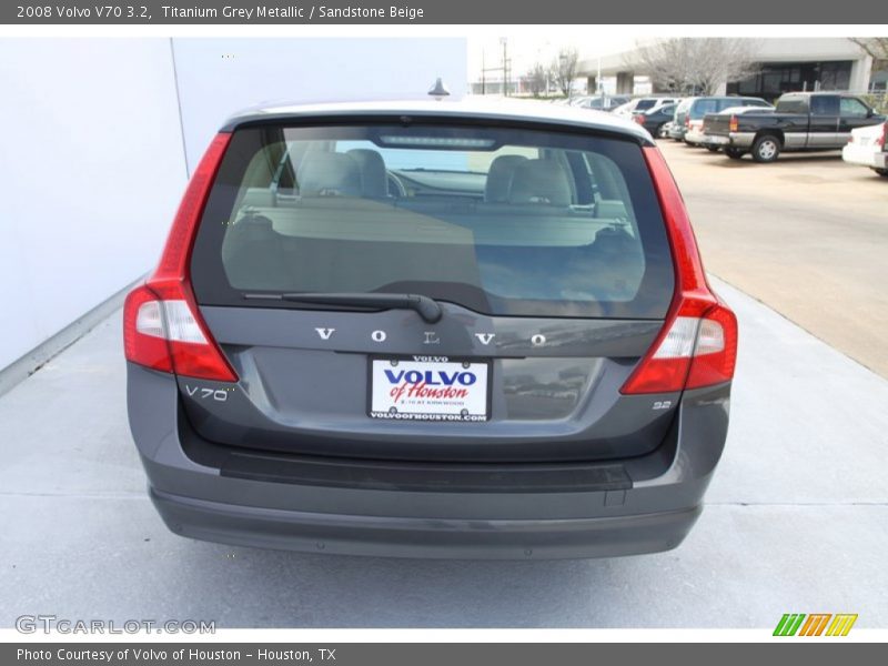 Titanium Grey Metallic / Sandstone Beige 2008 Volvo V70 3.2