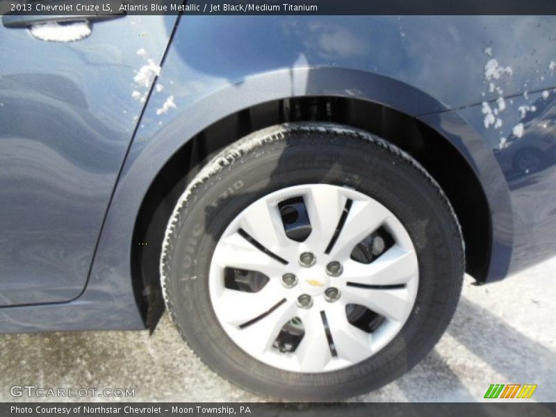 Atlantis Blue Metallic / Jet Black/Medium Titanium 2013 Chevrolet Cruze LS
